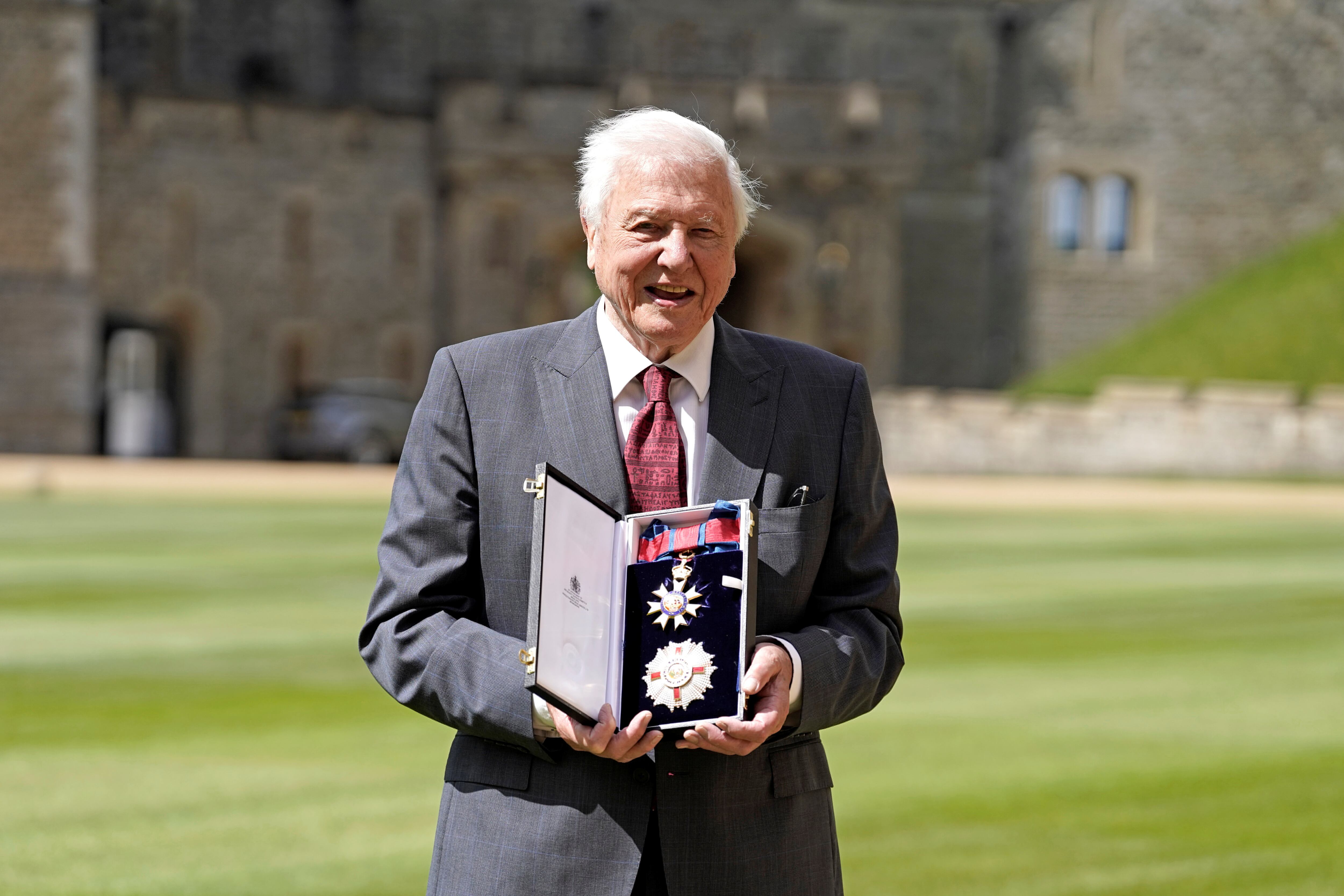 Iran fighting flares, oil bets, UK votes and Attenborough turns 100