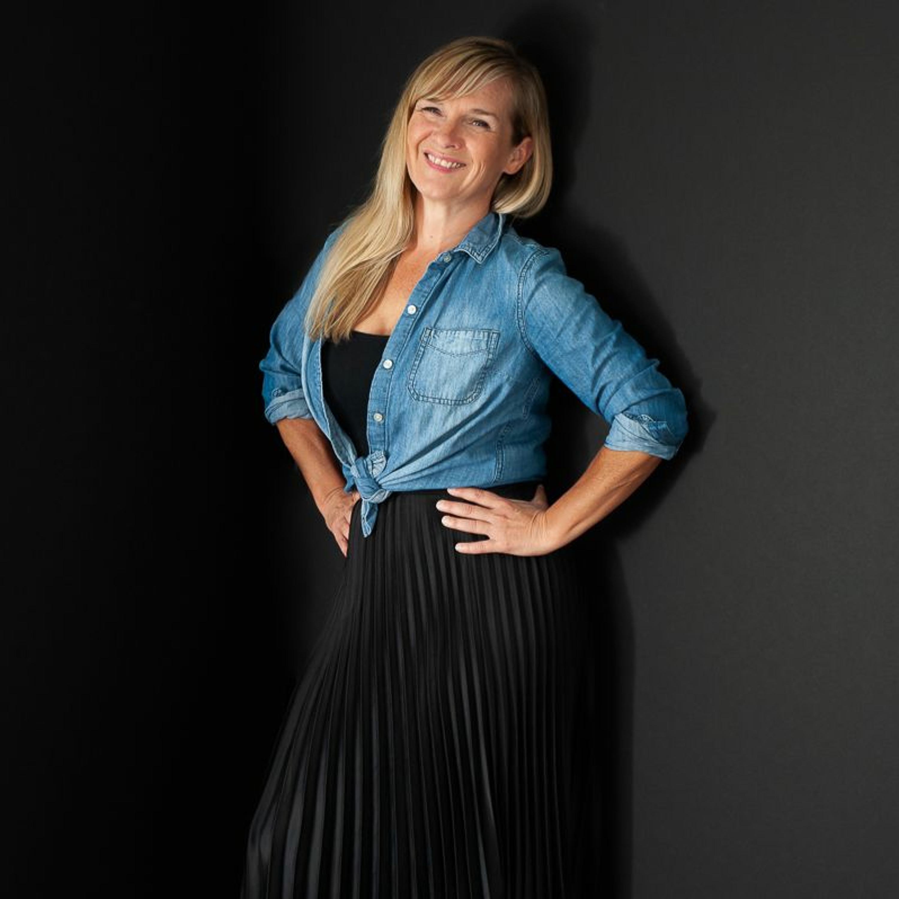 Secrets to Organized Living, Untangling Diet Myths, The Smile Spectrum & Tunes to Uplift Your Soul