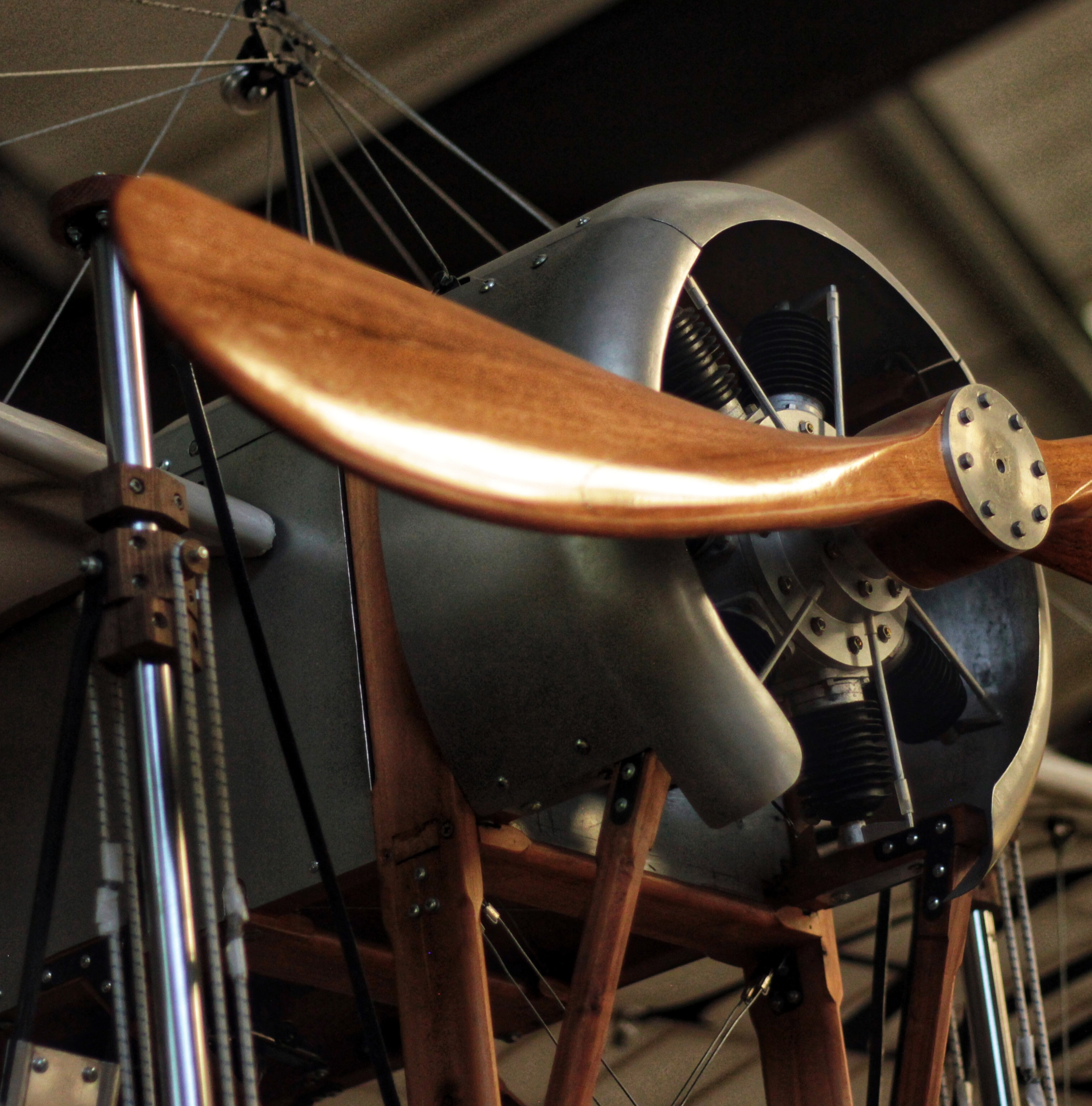 Vintage Plane Idle: 3-Hour Tranquil Aircraft Ambiance for Blissful Sleepiness