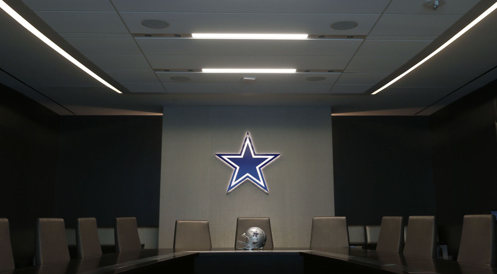 It's mock draft season and the Senior Bowl is here, so it's time for more Cowboys draft talk episode artwork