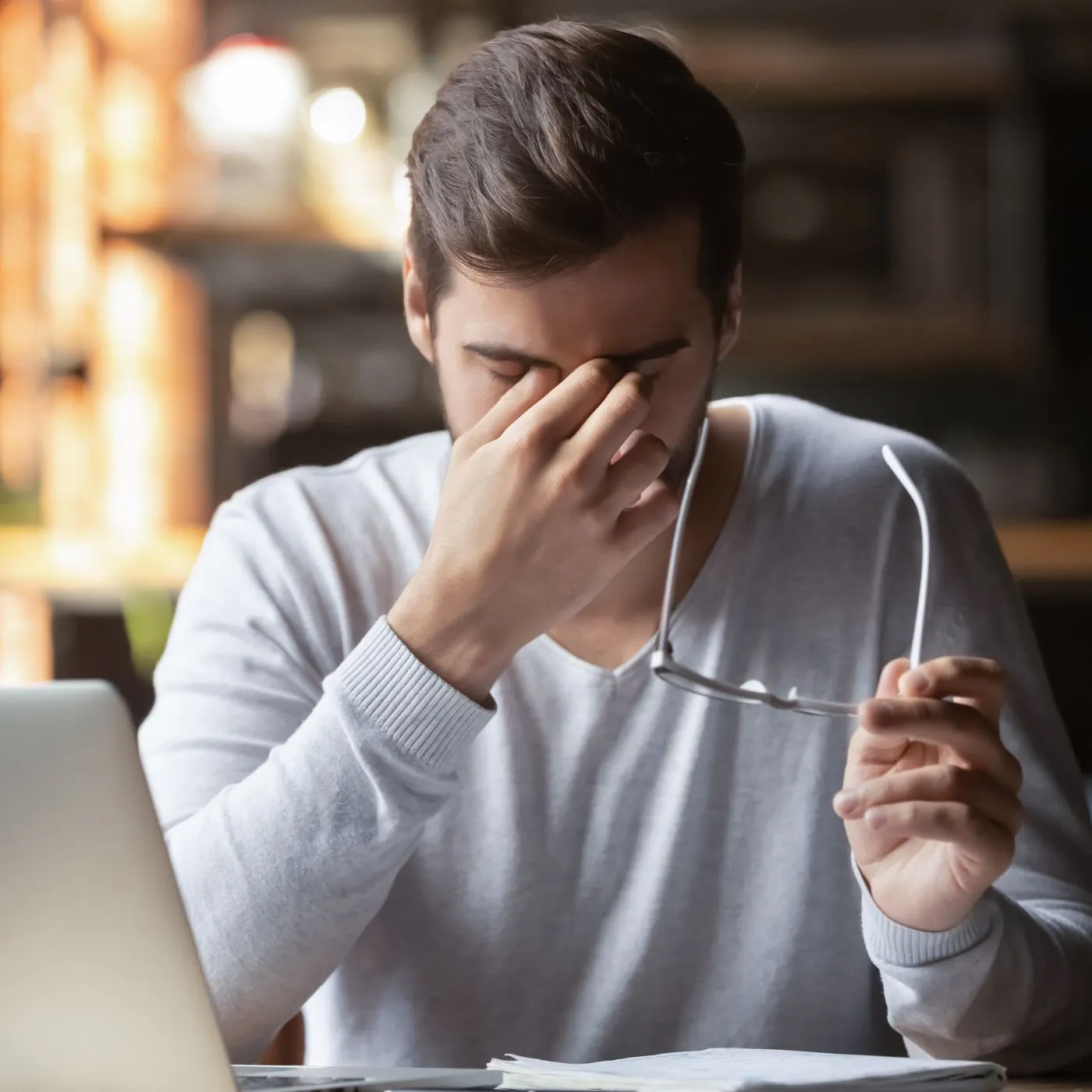 Les lunettes contre la lumière bleue sont-elles vraiment utiles ?