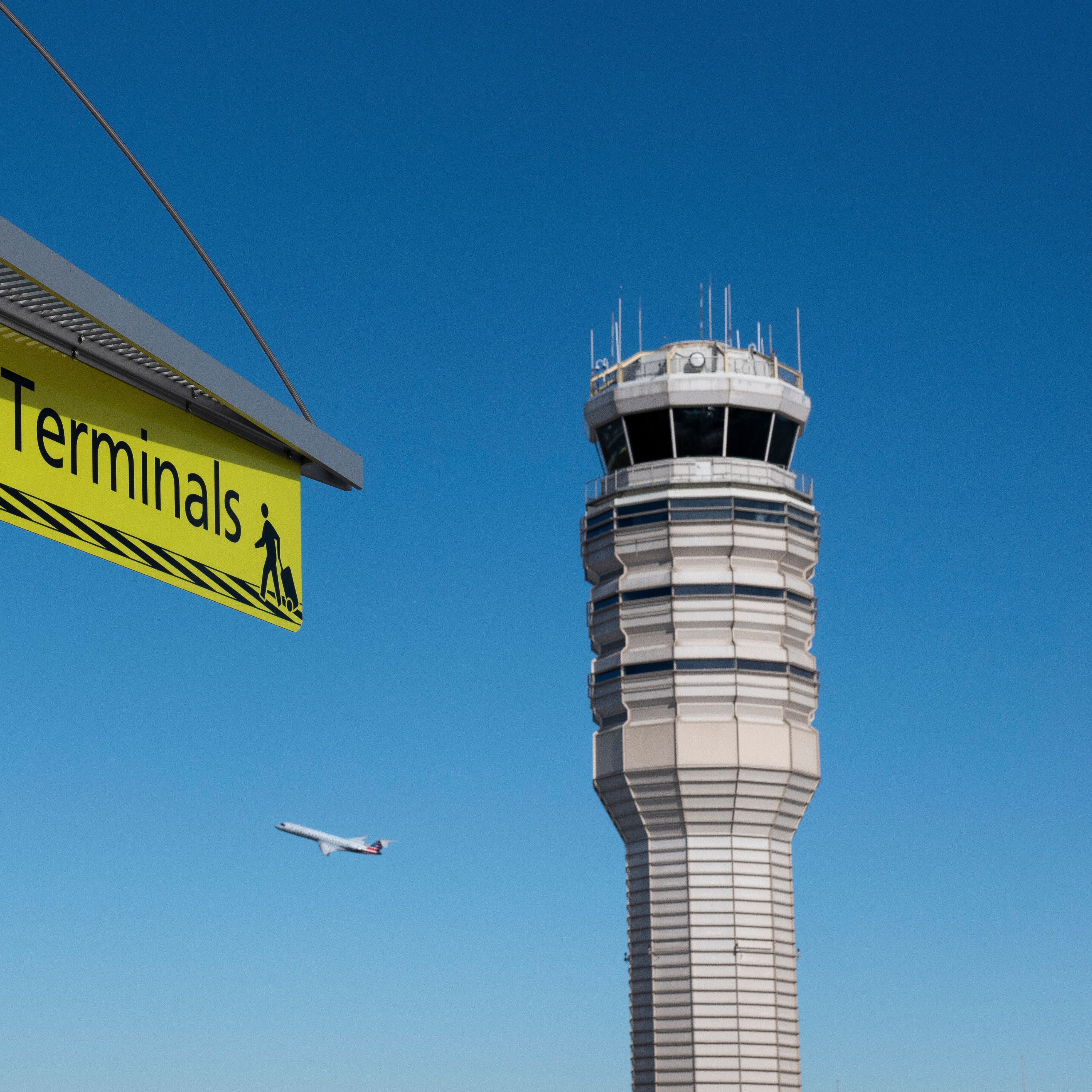 FAA Cuts Flights Nationwide Amid Shutdown