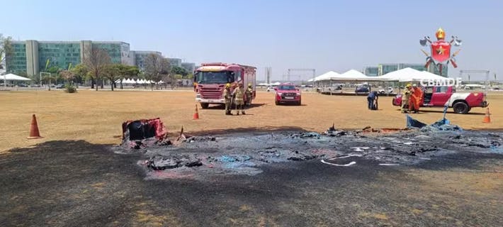 Polícia prende suspeito de atear fogo em banheiros químicos na Esplanada dos Ministérios Polícia prende suspeito de atear fogo em banheiros químicos na Esplanada dos Ministérios