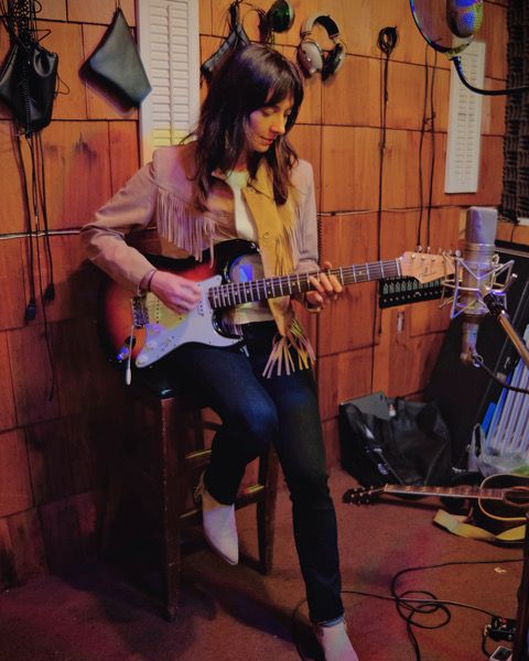 Episode 649 Featuring Kara Grainger - Soul, Blues, Roots Rock Singer-Songwriter and Guitarist episode artwork