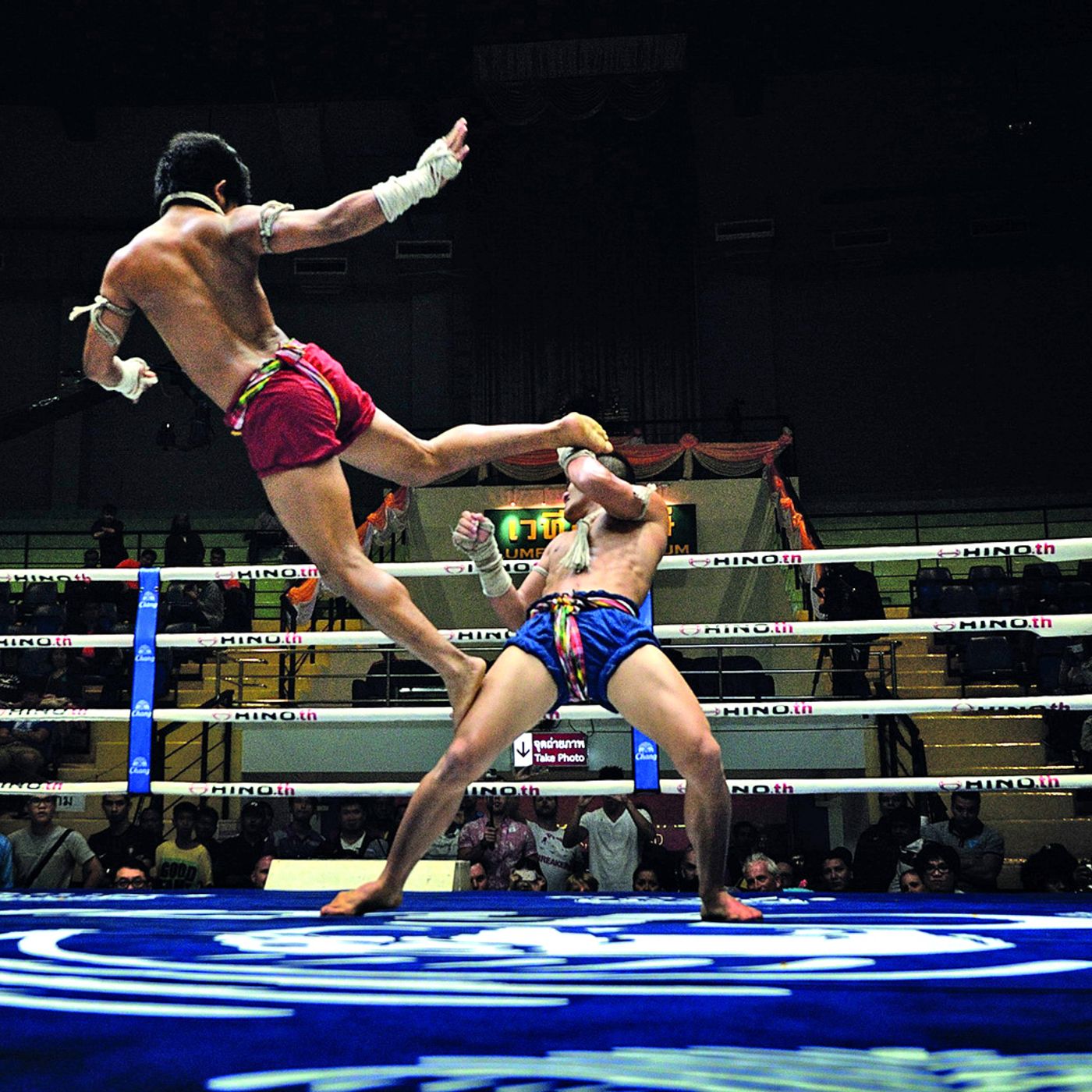 Testate, gomitate e altri colpi micidiali: la storia del Lethwei, una delle più brutali arti marziali del mondo episode artwork