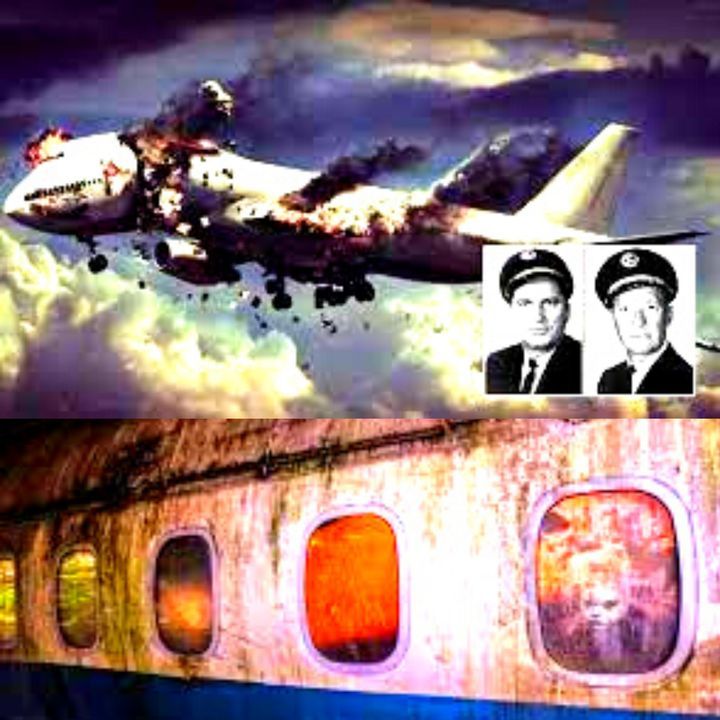 The Ghosts of Eastern Flight 401 SCARY TRUE STORY episode artwork