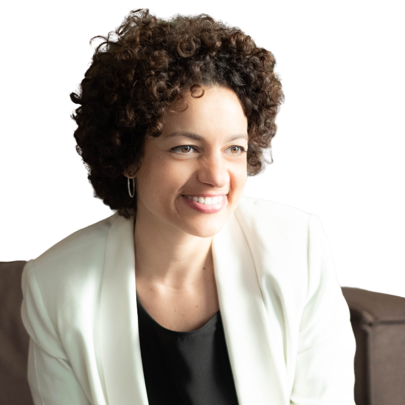 How to Land a Remote Job in 90 Days and Become a Full-Time Digital Nomad with Juliana Rabbi (Ep 164)