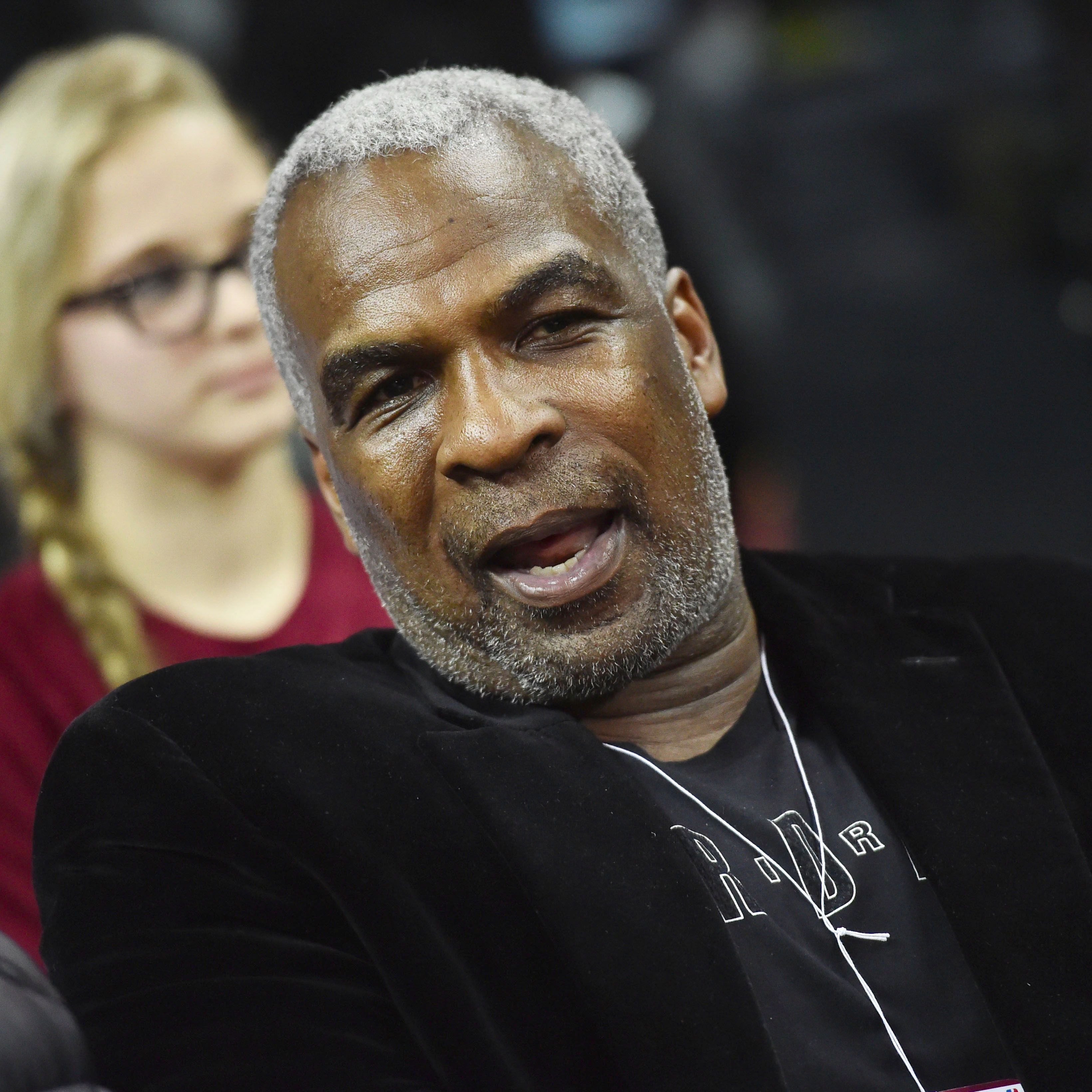 Ep 208:  Charles Oakley on the Big 3 and the ugly incident at Madison Square Garden episode artwork