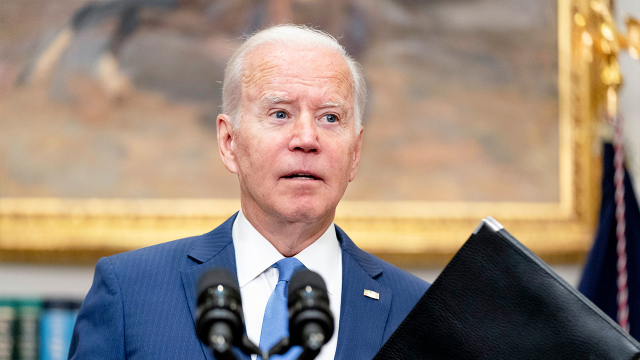 ¡Asistentes de Biden le ocultaron por 2 años!