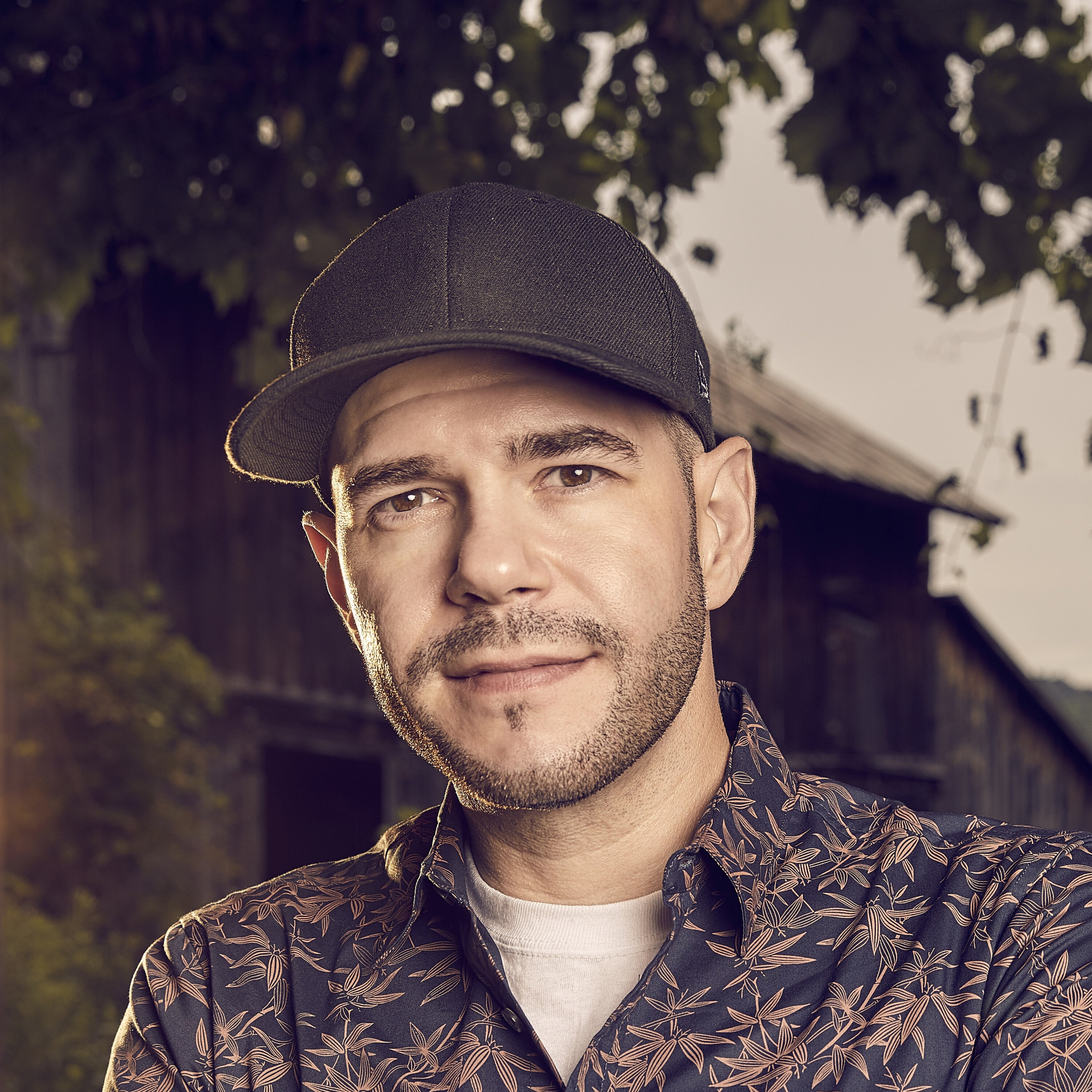 In the Company of Ghosts with Steve Gonsalves