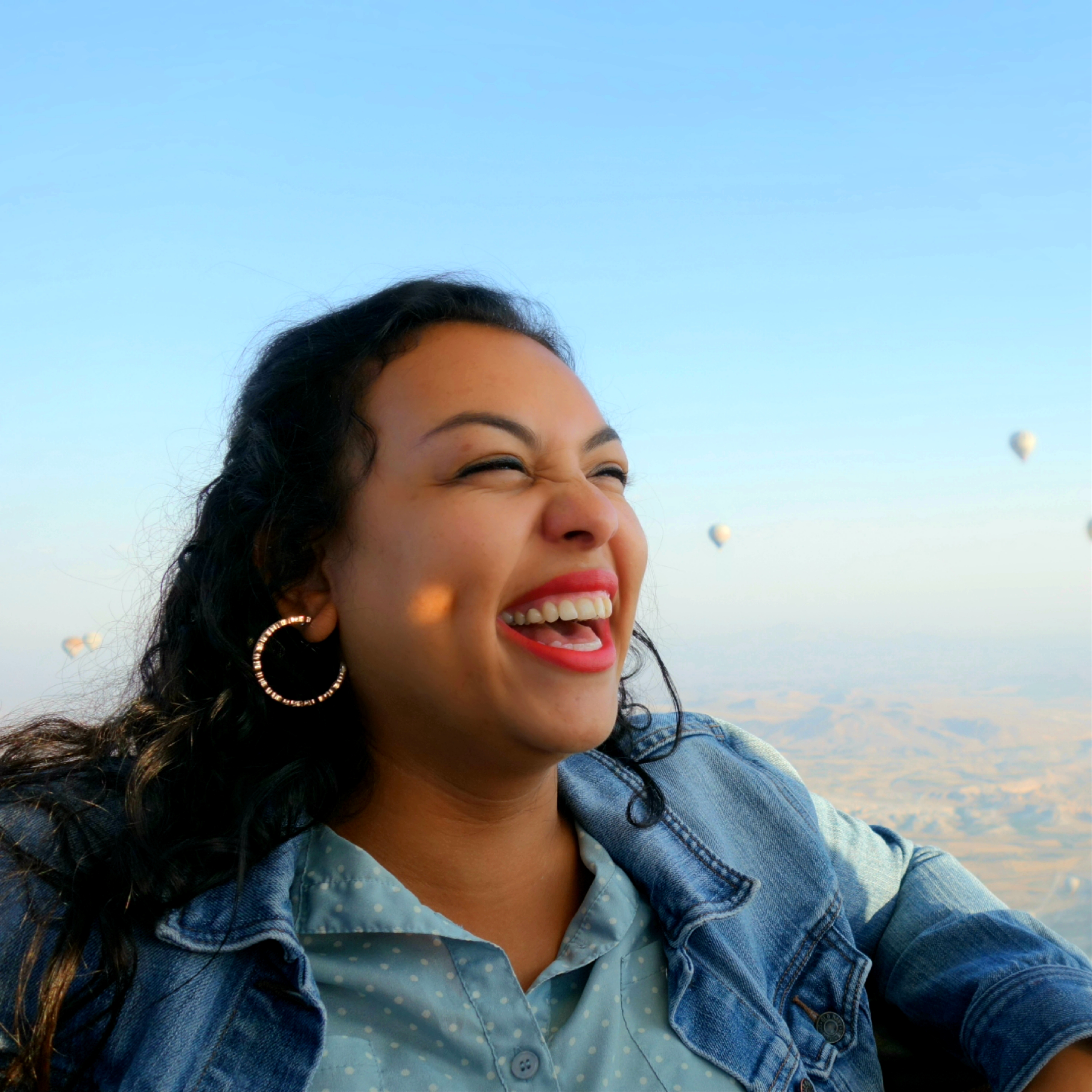 161: Reflections on "Home" as a Third Culture Kid and Resources for Muslim Travelers with Sally Elbassir