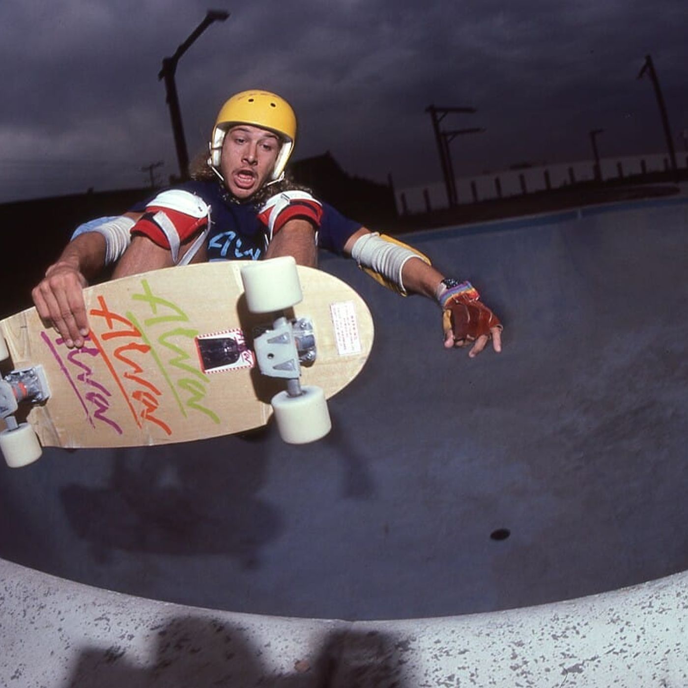 Tony Alva, il campione che ha rivoluzionato la storia dello skateboard episode artwork