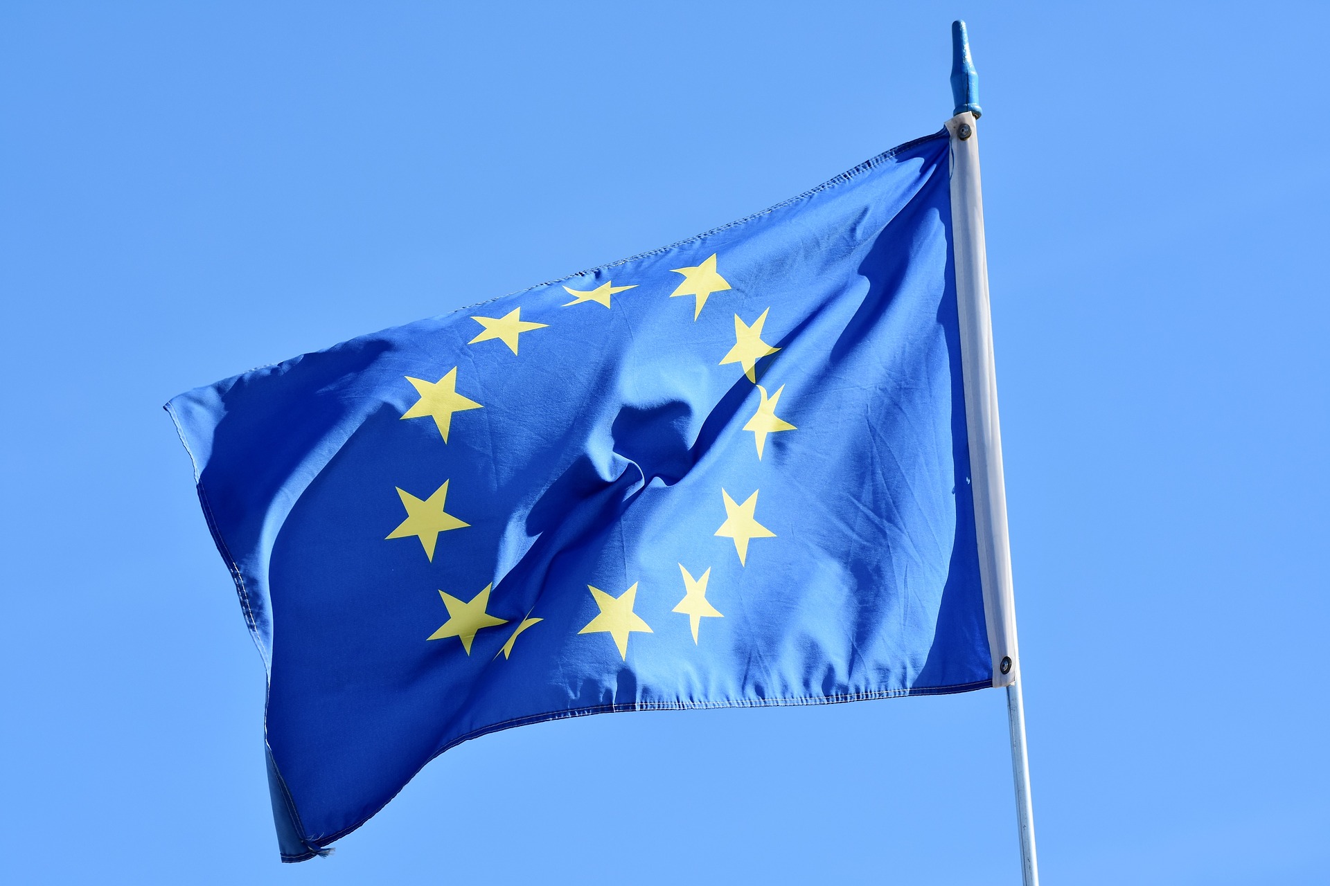 União Europeia discute reforço militar à Ucrânia e possíveis sanções contra a Rússia episode artwork