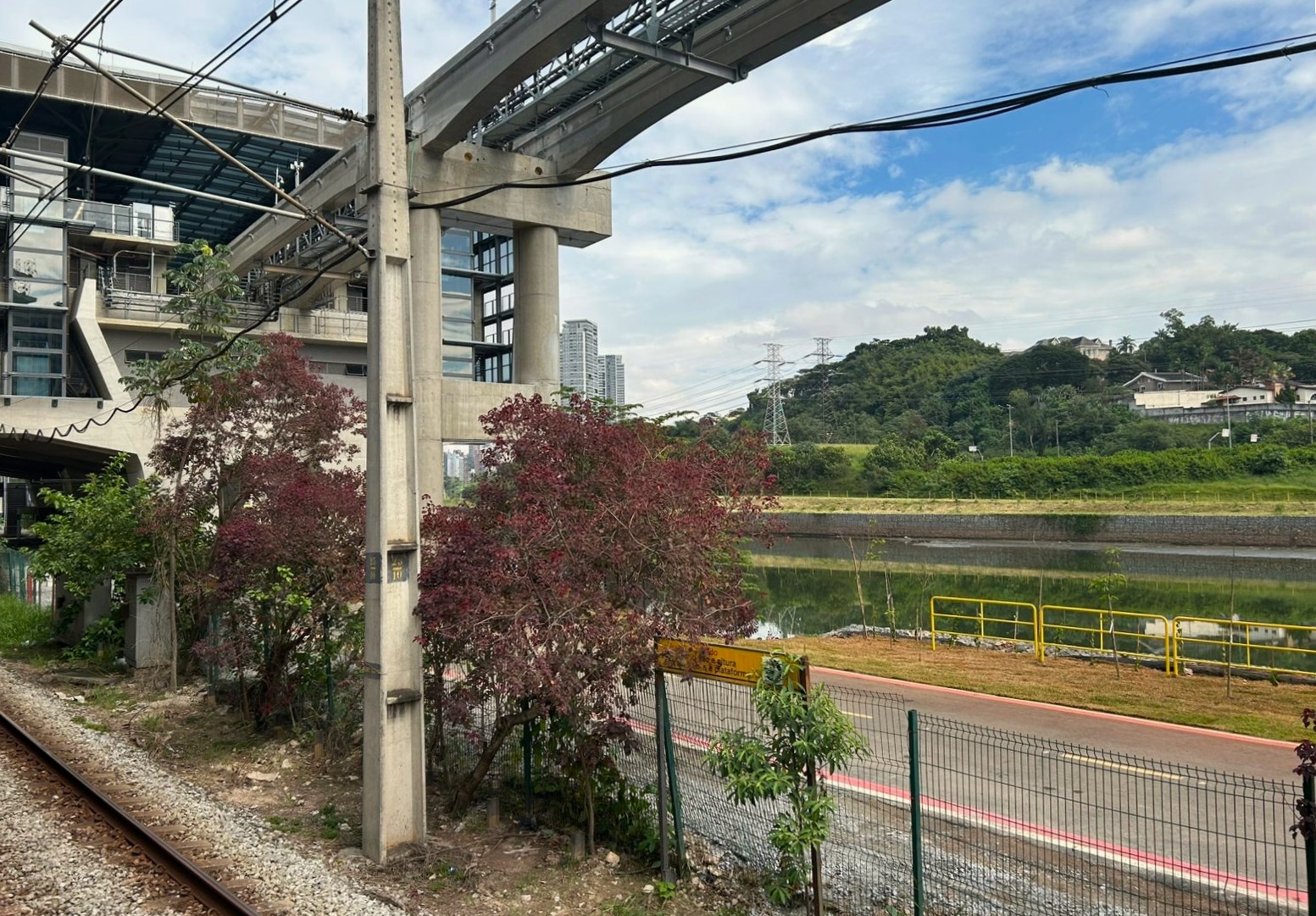 Ciclovia do Rio Pinheiros: trecho na Zona Sul de SP reabre após 12 anos