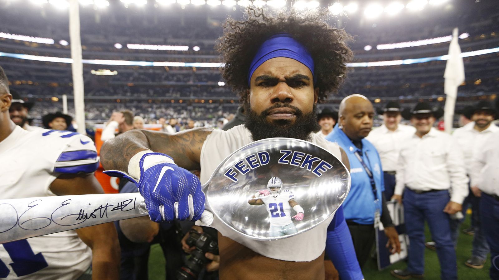 Should the Dallas Cowboys pay Ezekiel Elliott episode artwork