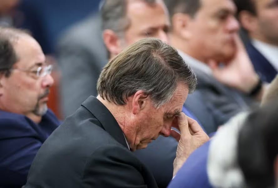Defesa de Bolsonaro prepara habeas corpus para tentar reverter prisão preventiva Defesa de Bolsonaro prepara habeas corpus para tentar reverter prisão preventiva