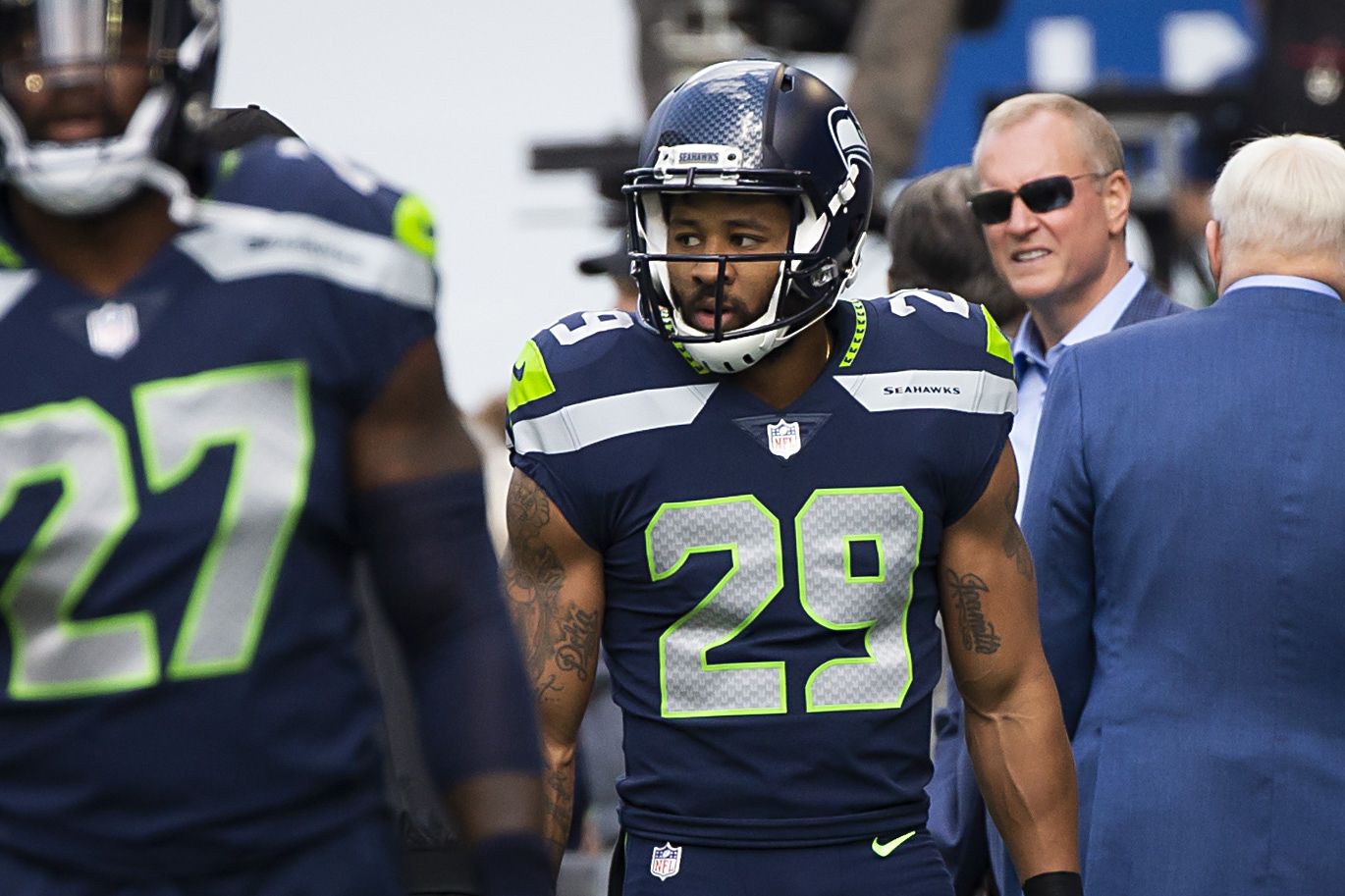 Are the Dallas Cowboys hoping to grab free safety Earl Thomas? episode artwork