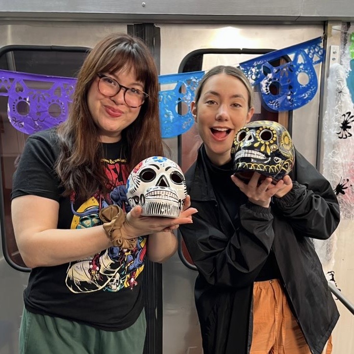 #ChingoDeOfredas con Ando y Grecia: ¿sabes qué debe llevará ofrenda de Día de Muertos? episode artwork