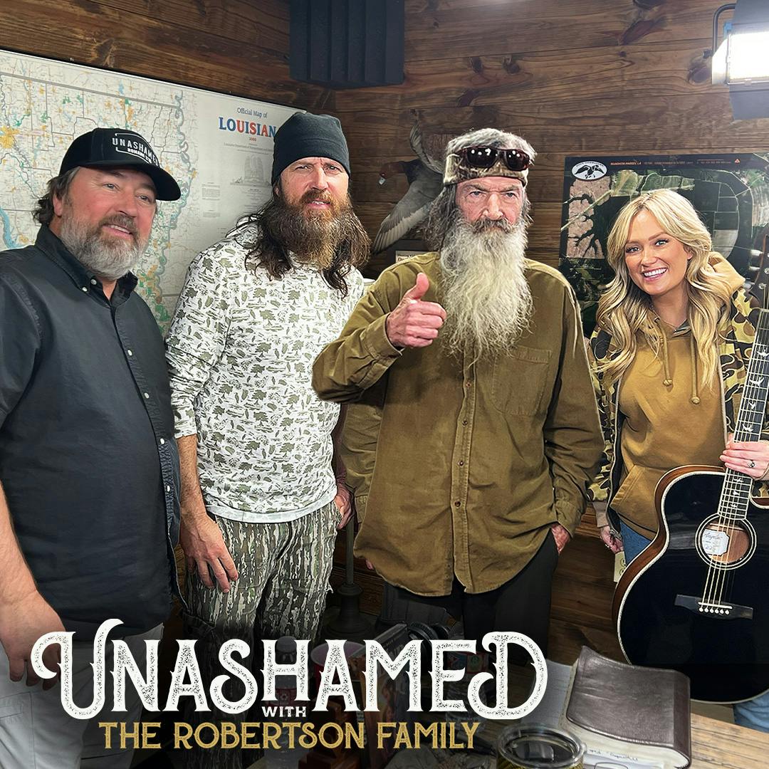 Ep 835 | Jase Earns the Nickname ‘Mr. Romance’ & Phil Gives a Country Singer a Big Thumbs-Up