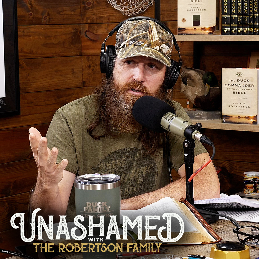 Ep 847 | Jase Leaves a Stranger Dumbfounded in the Grocery Store & Do Miracles Still Happen?