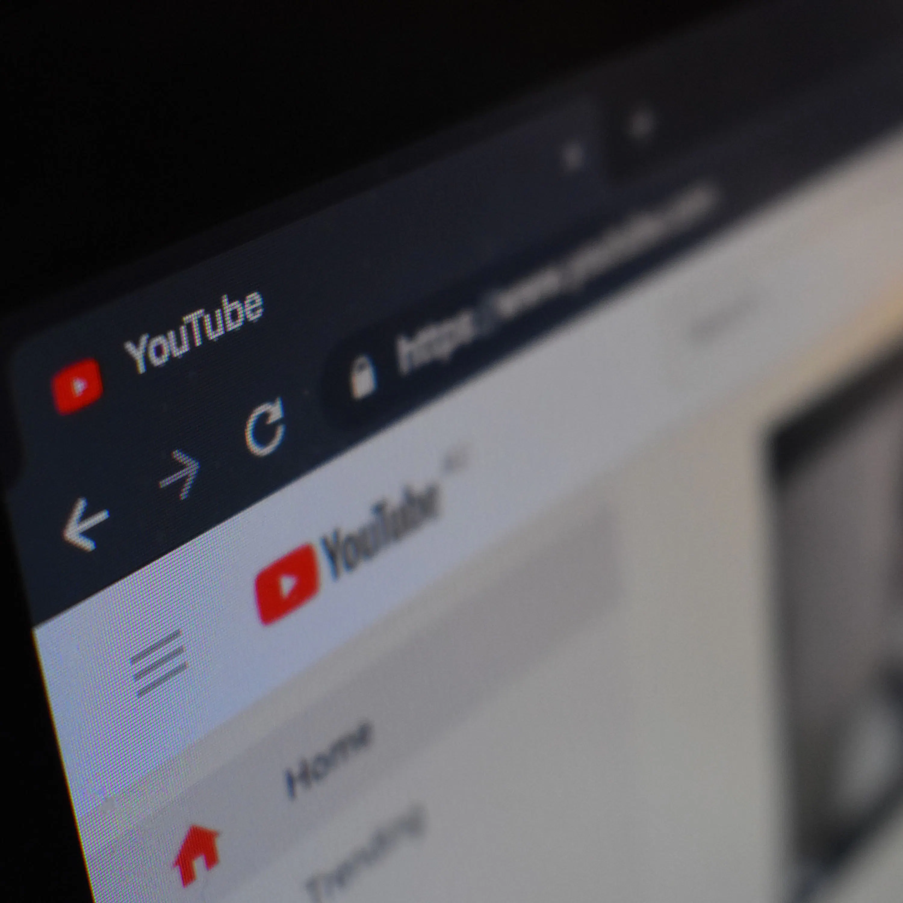 Spectacle : Youtube, la nouvelle scène de l'activisme