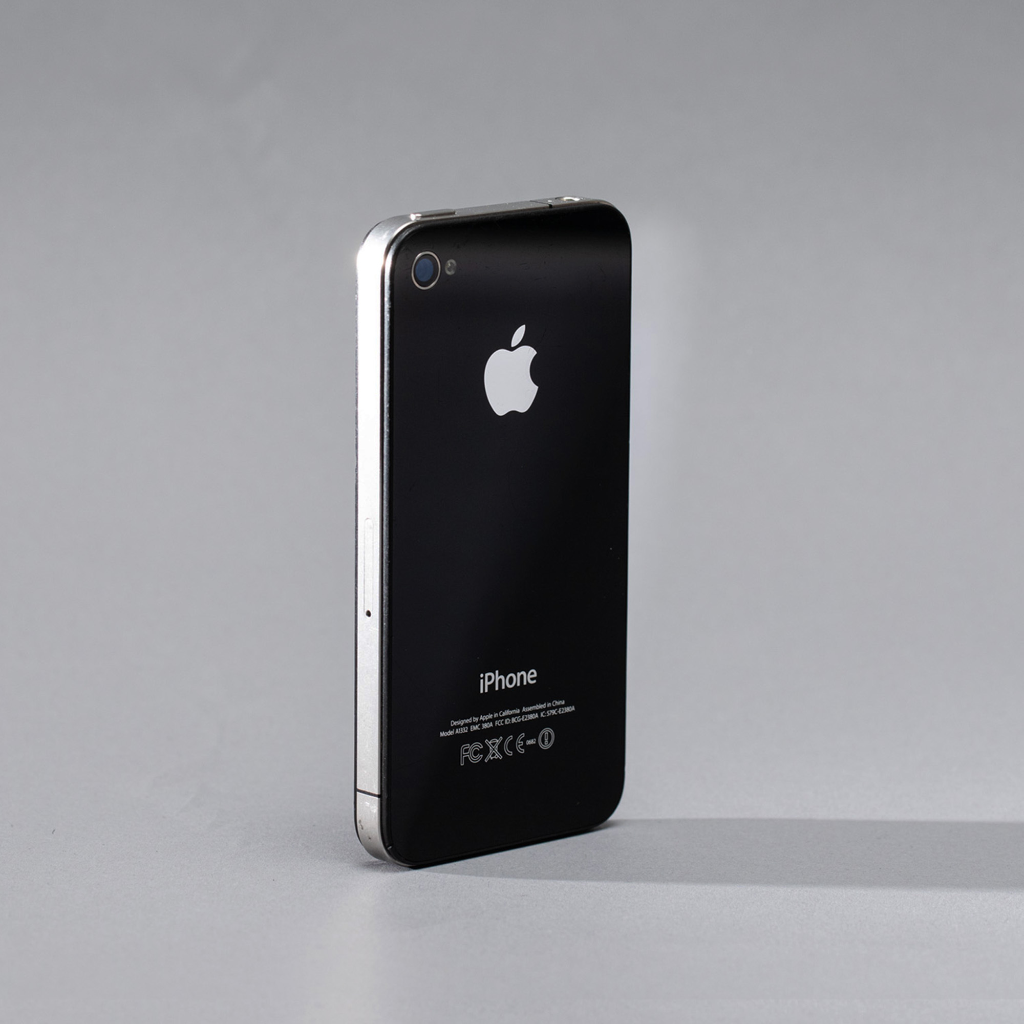 iPhone 4: You're holding it wrong