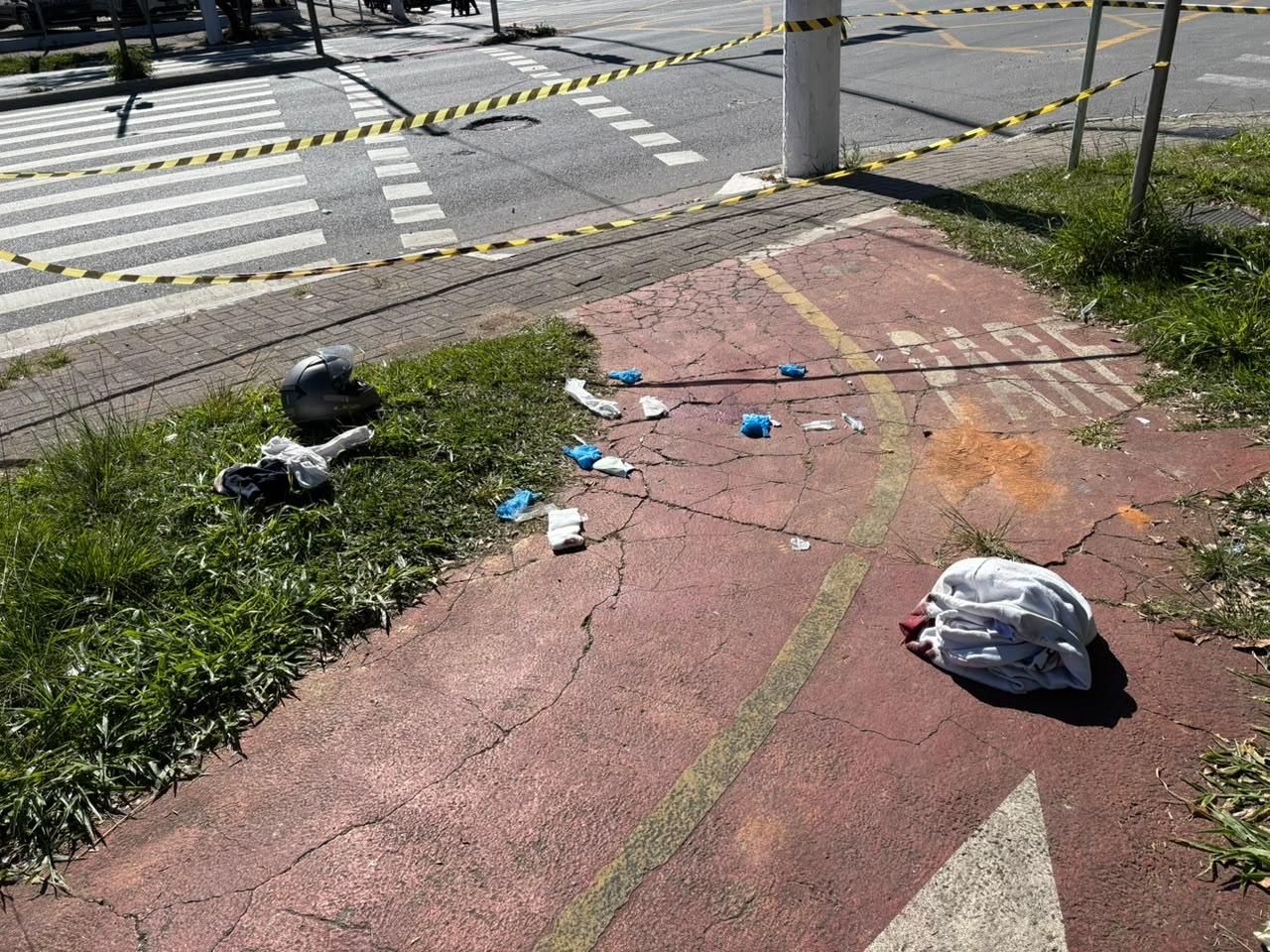 Três pessoas são baleadas após perseguição policial na Avenida Francisco Morato, em SP episode artwork