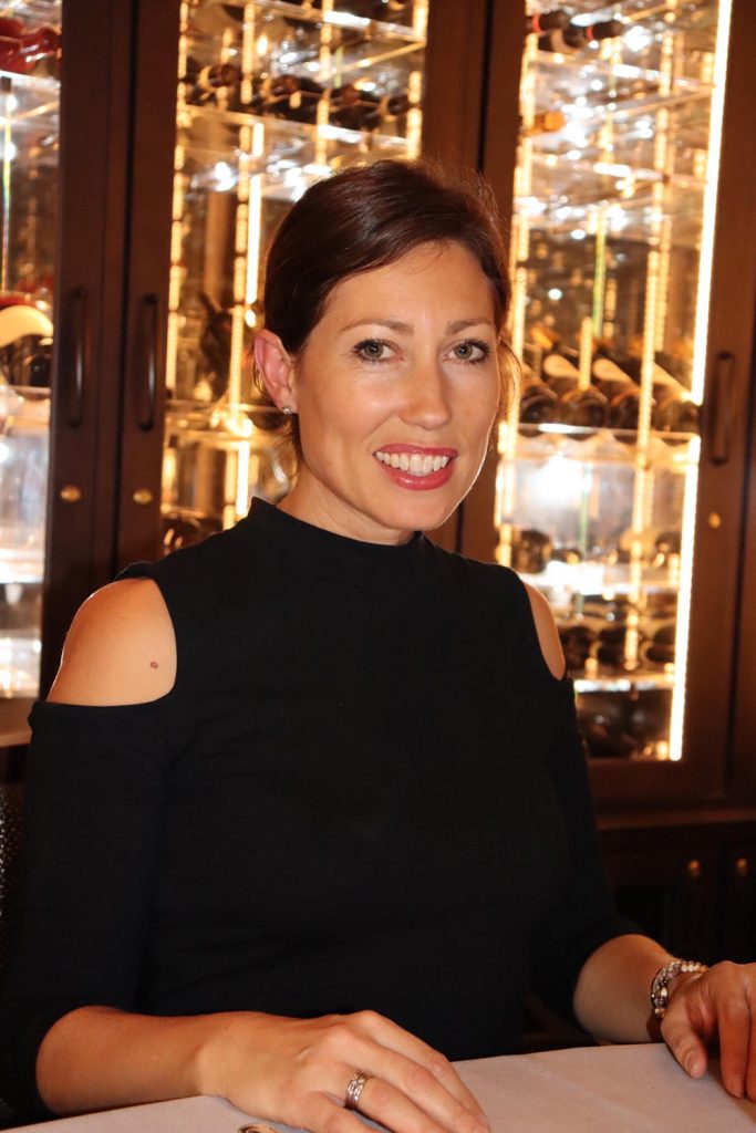 The Maverick Show: Remote Entrepreneurship and World Travel