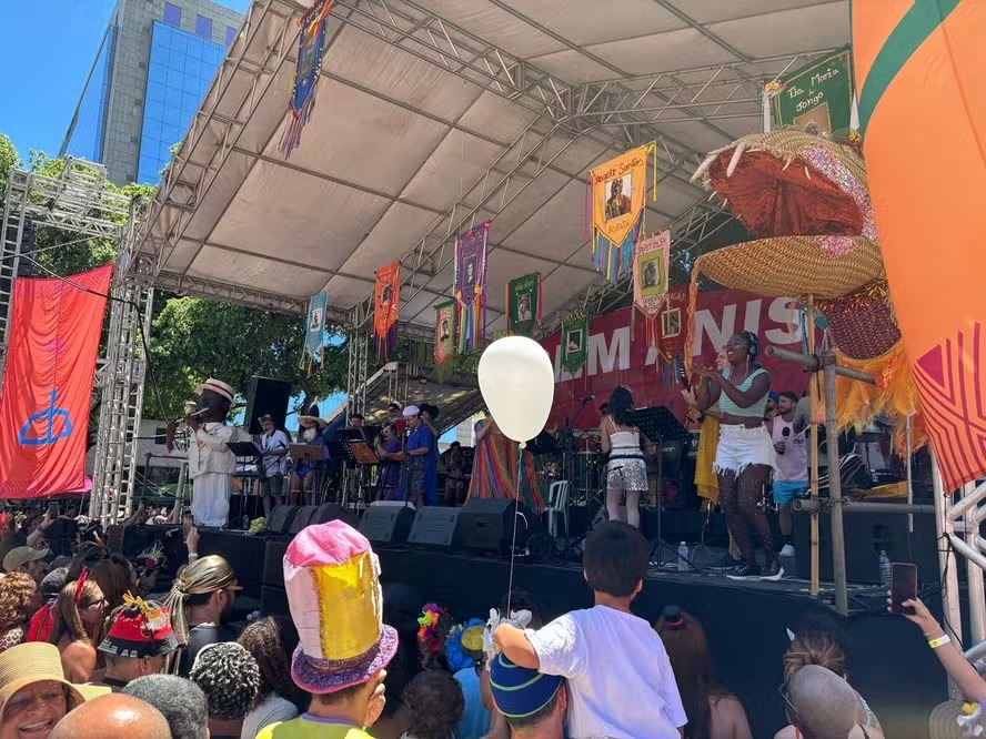 Cordão do Boitatá estreia no Circuito Preta Gil com homenagem à cantora no Rio