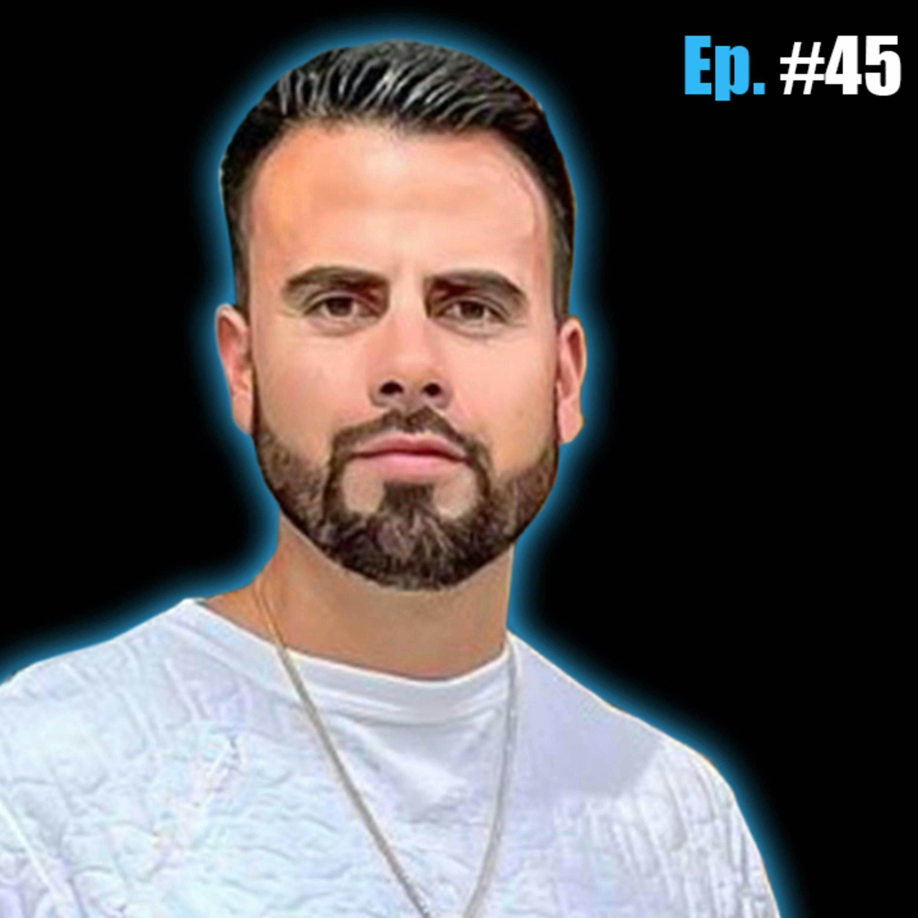 Secrets to Instagram Success and Multimillion Dollar Deals | Alex Moeller Digital Social Hour #42