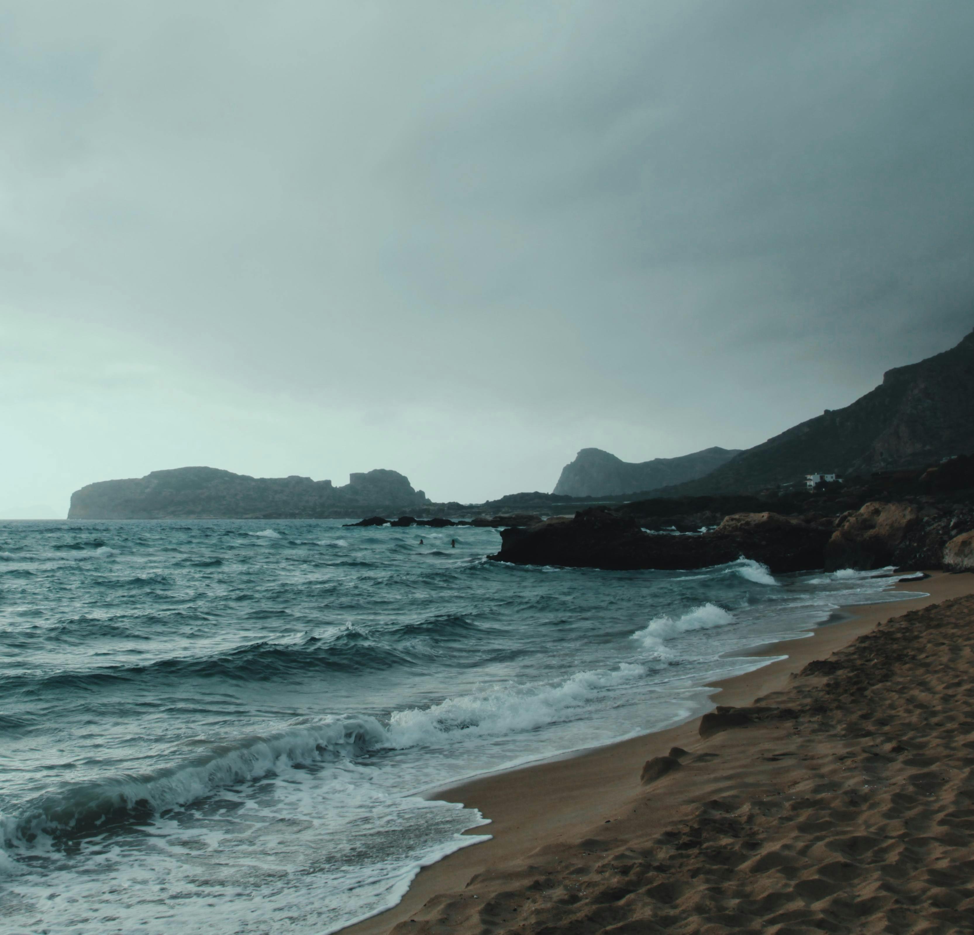 Sea Shore: 8-Hour Tranquil Coastal Soundscape for Relaxation, Studying & Sleep
