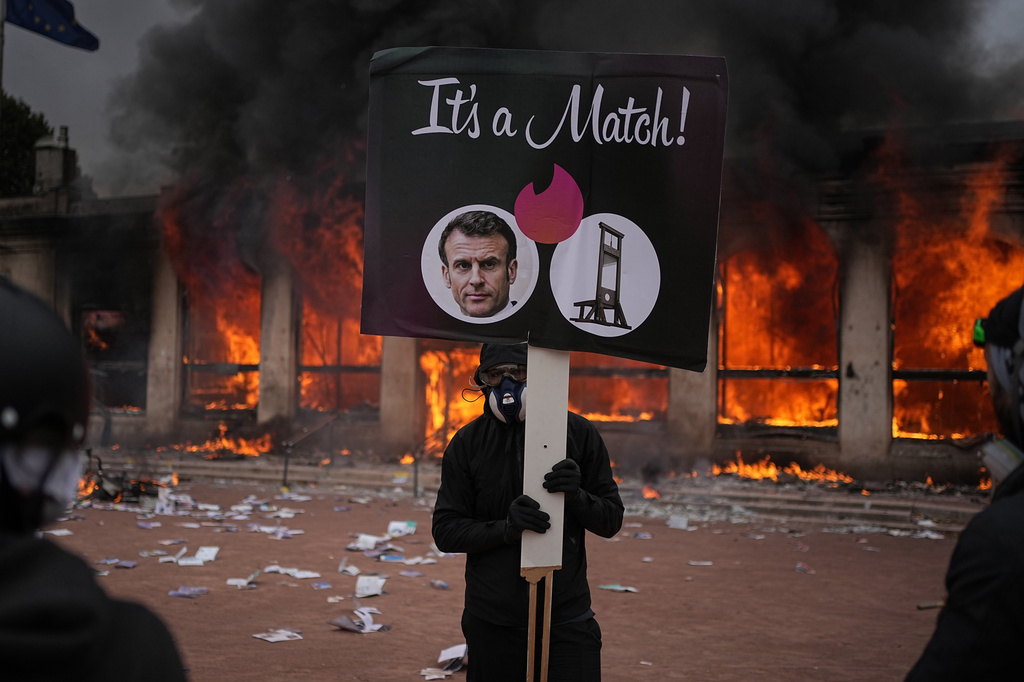 What is Fueling Destructive French Riots and Could It Happen in The U.S.?