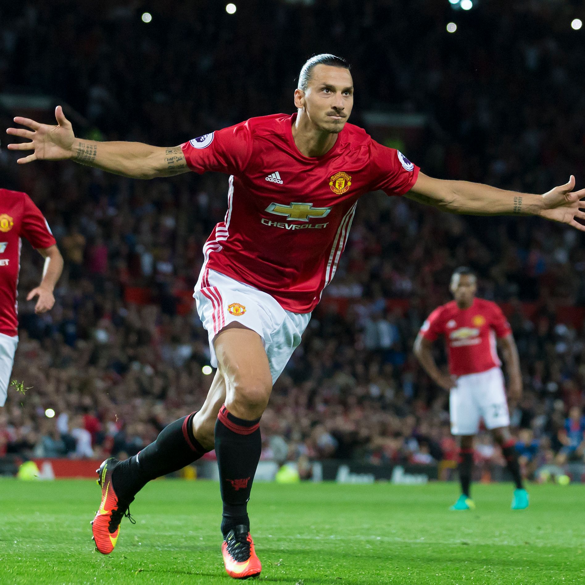 Ep. 140: Micah Peters on Man U, Frank Ocean episode artwork