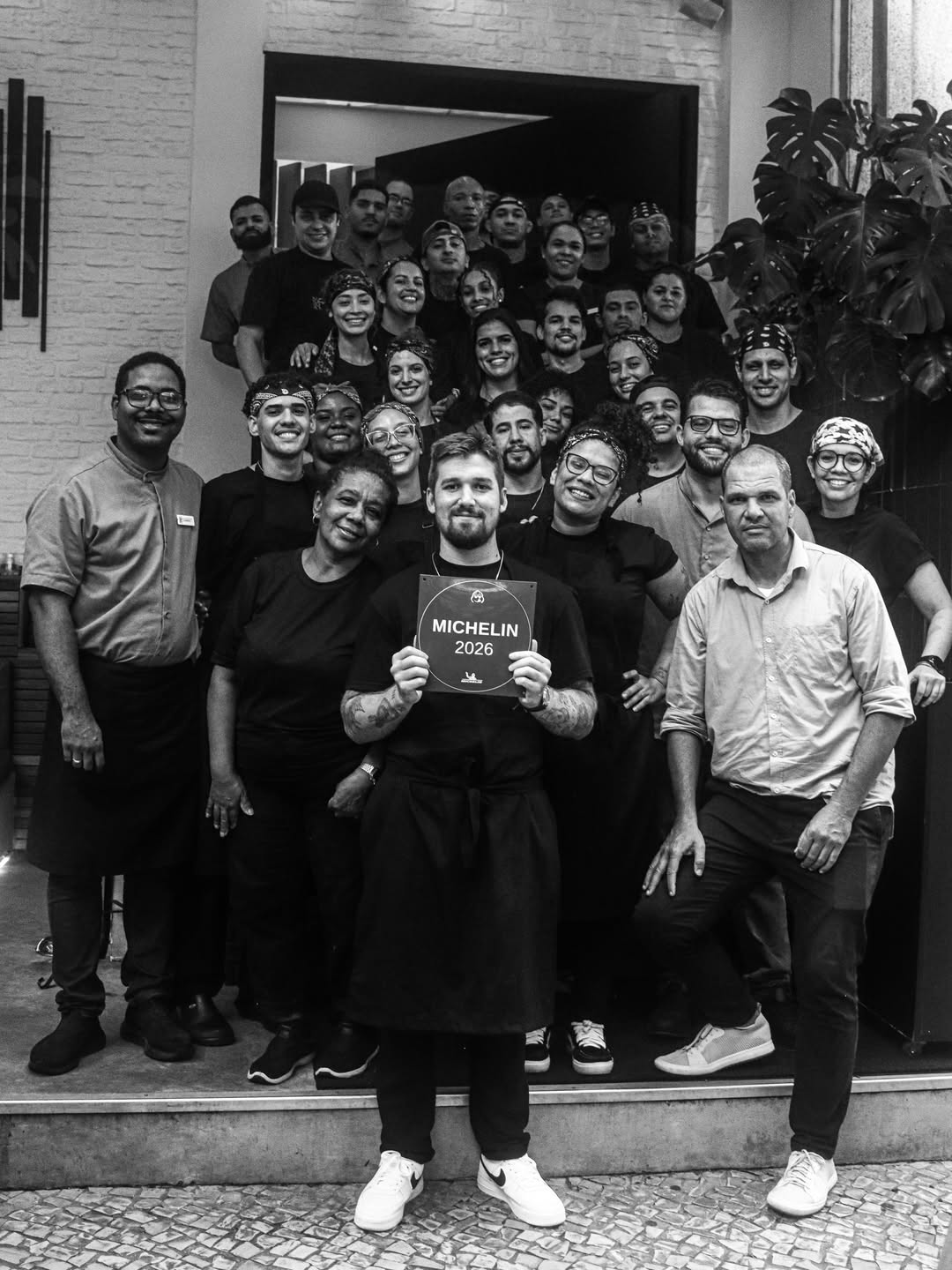 Koral Restaurante, em Ipanema, conquista Bib Gourmand e recebe prêmio de Jovem Chef no Guia Michelin