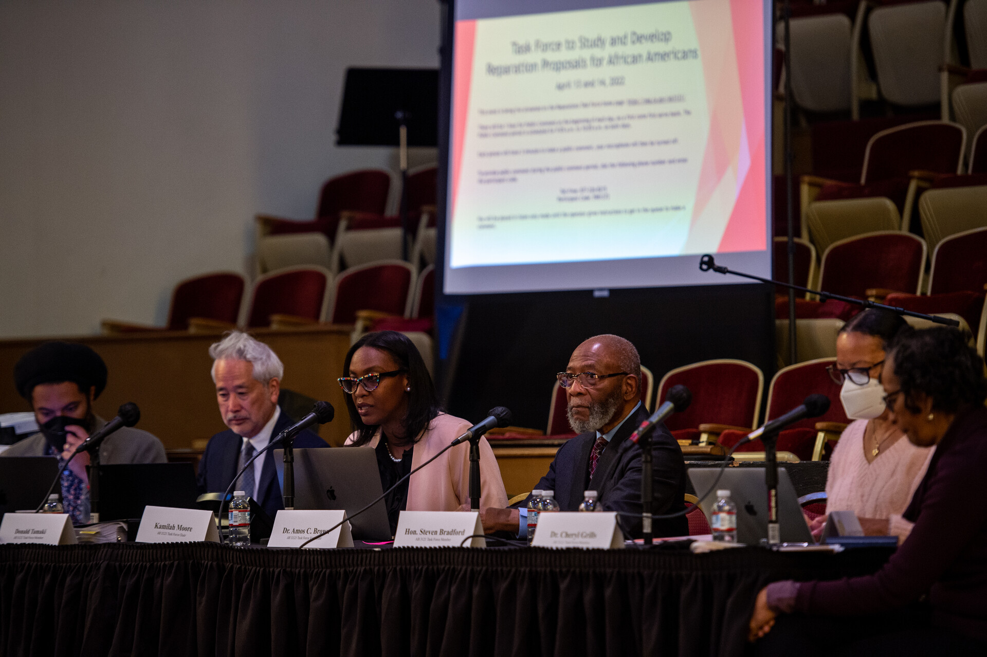 A Split-Screen Moment for Racial Politics