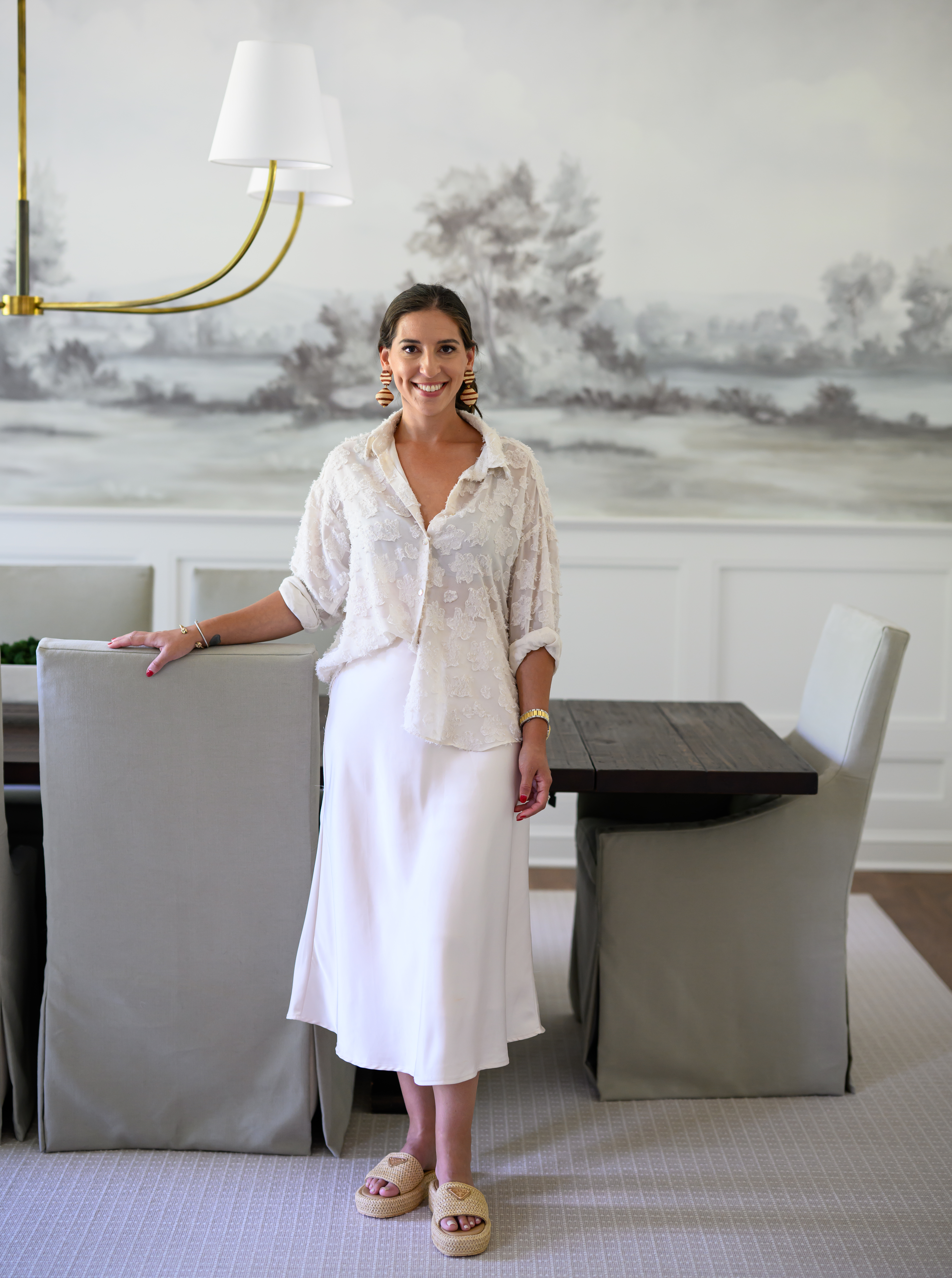 1135: Hannah Goldberg: How to Attract Dream Clients Before You Have an Interior Design Portfolio