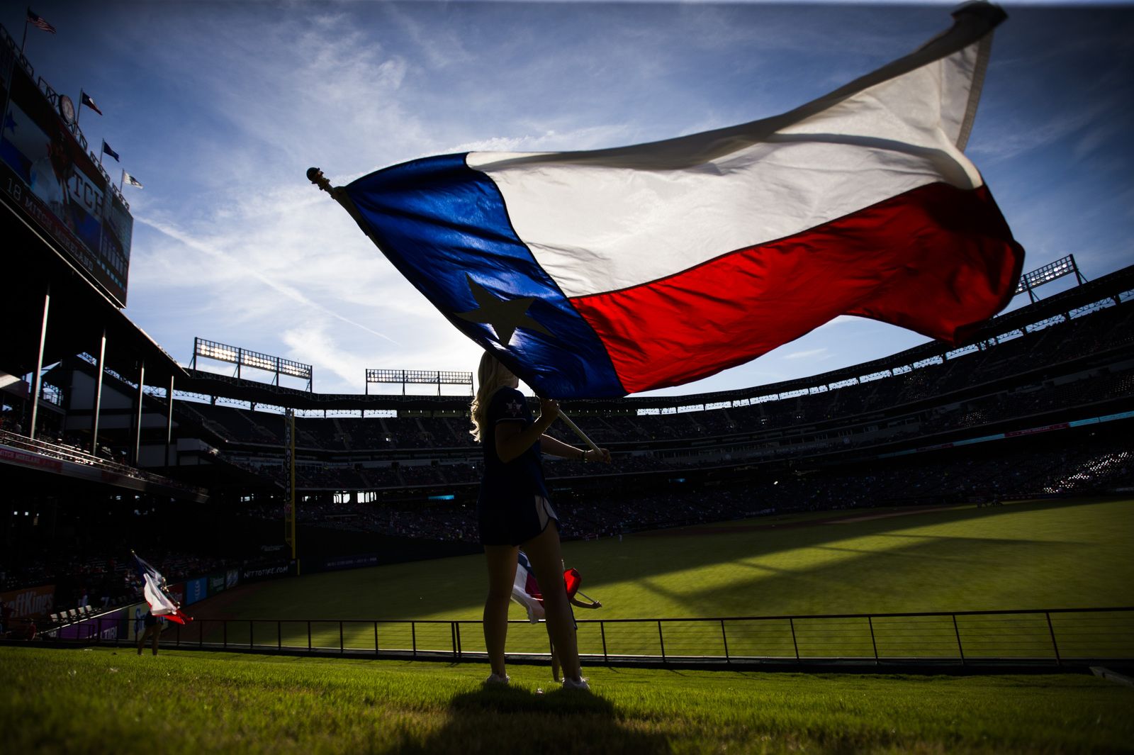 Why the home-and-home series swap for the Rangers and Astros wasn't so simple episode artwork
