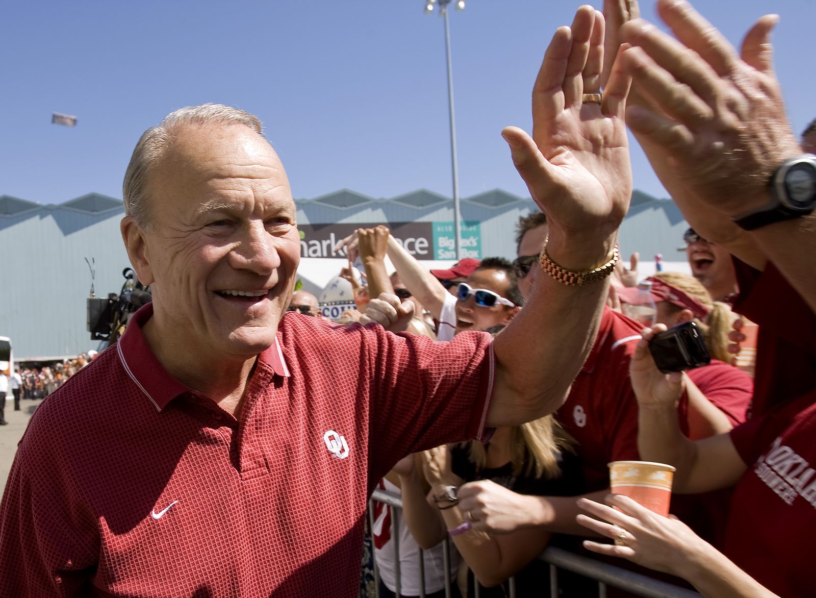 Could legendary coach Barry Switzer coach for Oklahoma in today's time? episode artwork