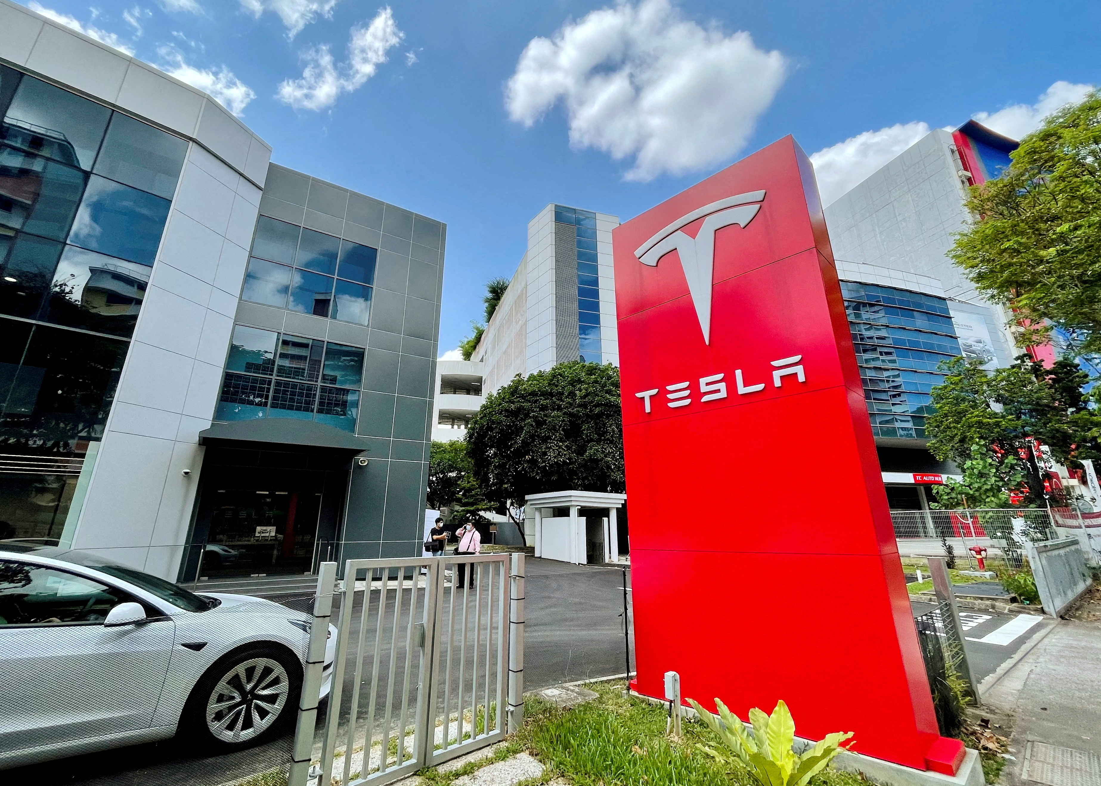 Tesla and Reliance Industries possible JV: Here’s all you need to know episode artwork