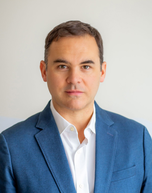 David Gelles on How Patagonia Founder Yvon Chouinard Built a Purpose-Driven Company