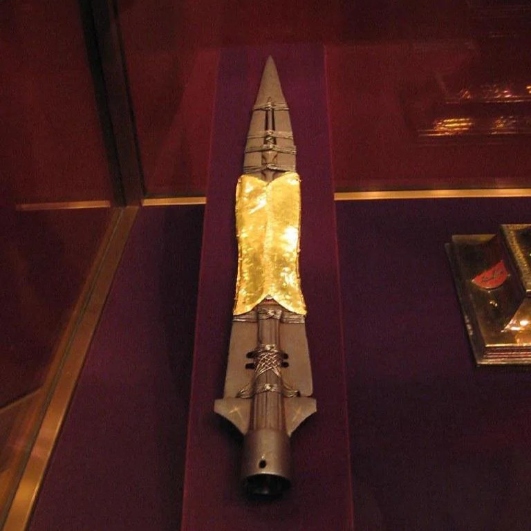 #711 - La Lancia di Longino: verità e leggenda della lancia del destino