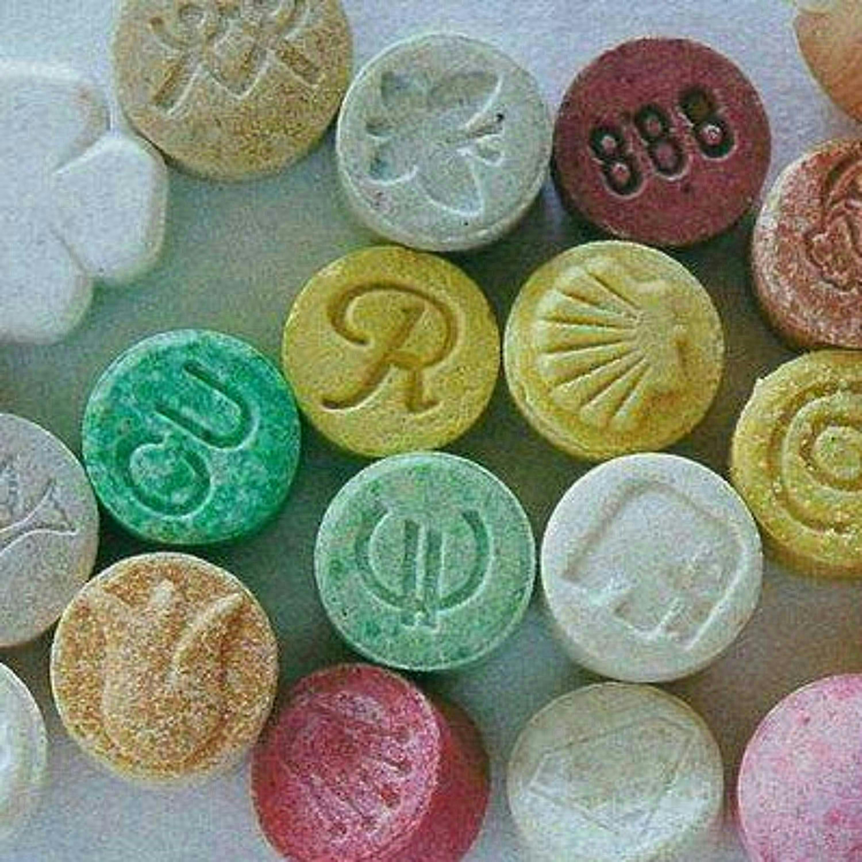 86 - Maggie Elizabeth tells us about doctors giving her MDMA to treat her PTSD!