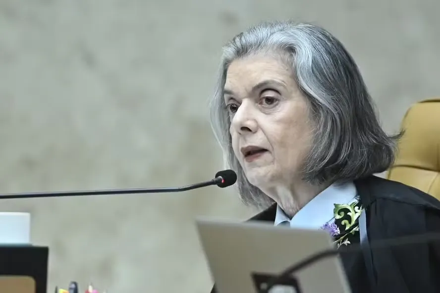 Carmen Lúcia compara uso de deep fakes nas eleições com foto de Tancredo Neves antes da morte