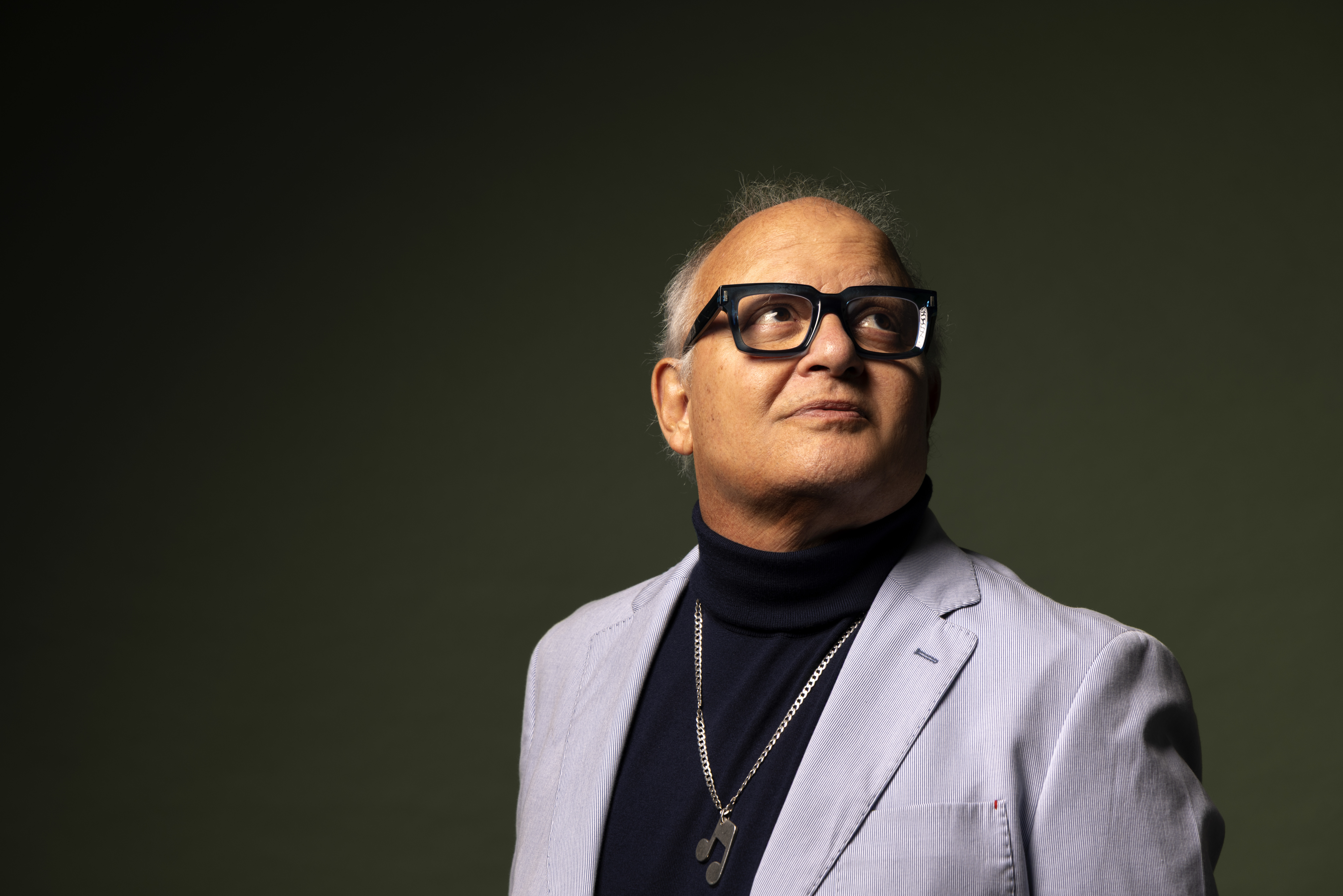 Guilherme Arantes celebra 50 anos de carreira com novo disco e turnê: 'Componho para a posteridade' episode artwork