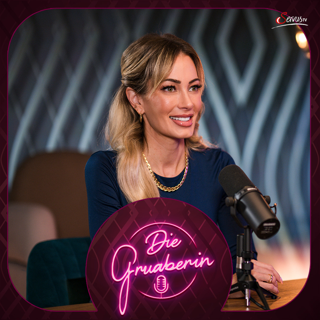 Mit Monika Gruber und Domina Nina Workhard