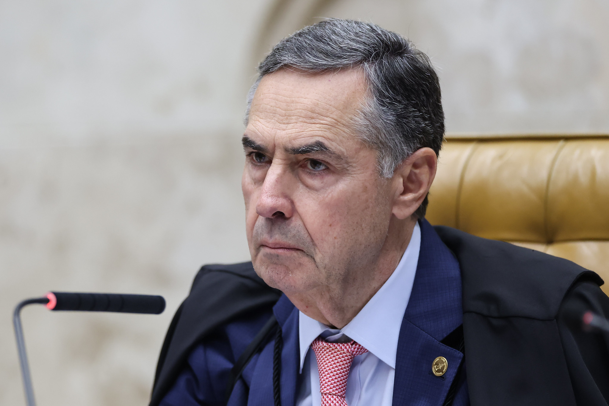Barroso e Fux discutem em sessão no Supremo Tribunal Federal