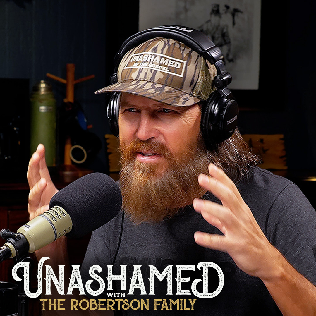 Ep 1397 | This Long-Lost Phil Robertson Clip Hits Jase Harder Than He Expected