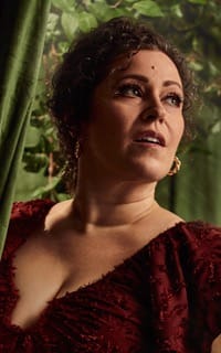 Episode 513 Featuring Lucia Spina - Nyc based Stage and Screen Actress, Singer episode artwork