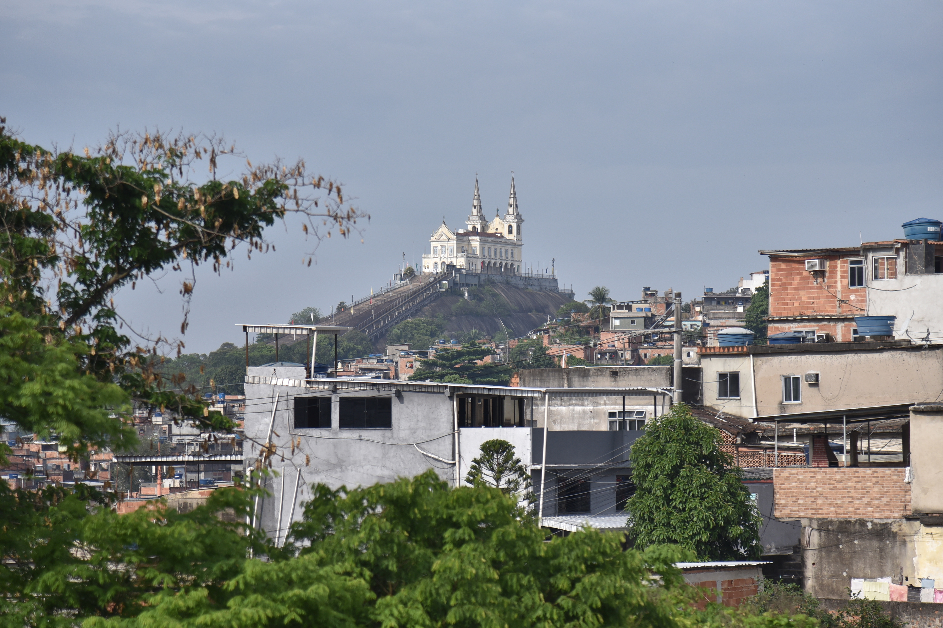 Sucesso, só se for eleitoral, afirma sociólogo, sobre operação no Rio