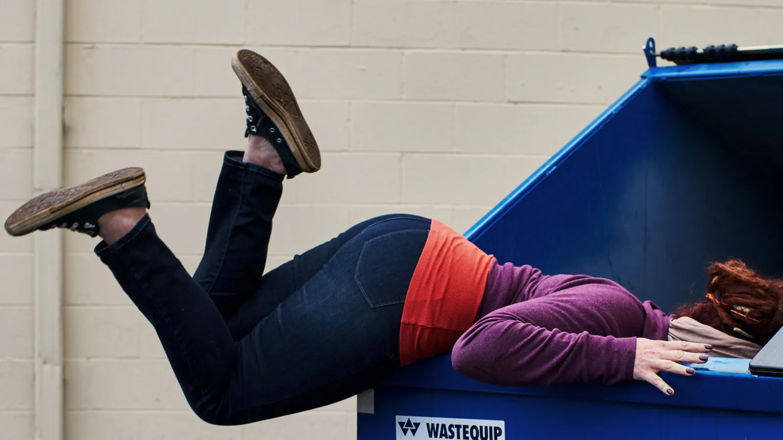 Basura que delata: cómo el ‘dumpster diving’ pone en riesgo tus datos personales